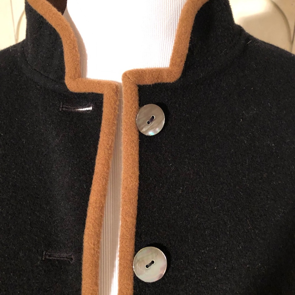 NINA MACLEMORE. Reversible Jacket .  Size 4